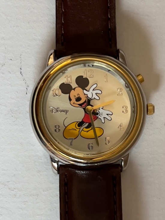 WATCH MICKEY MOUSE MUSICAL \